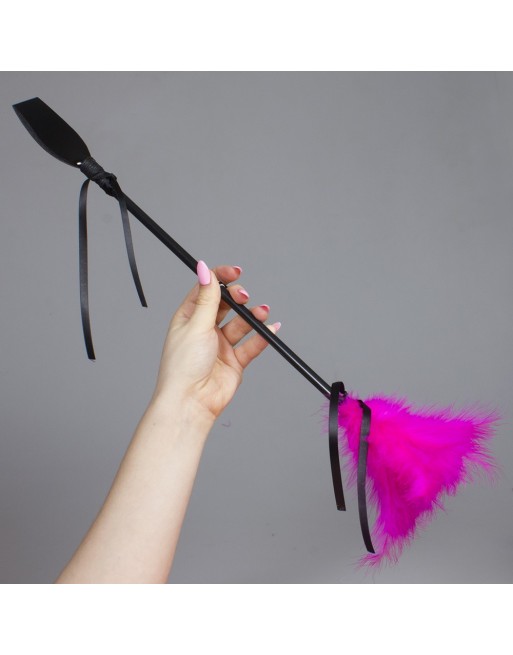 Cravache avec plumeau rose 50 cm - SP3422F Cravache avec plumeau rose 50 cm - SP3422F